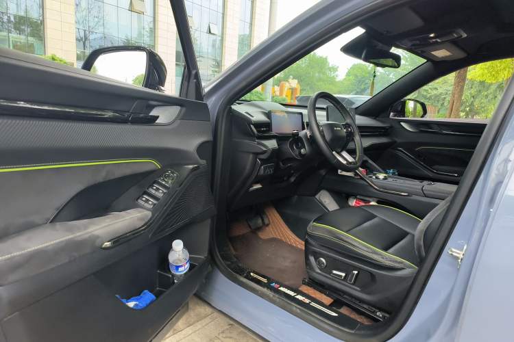 Used Haval H6S 2022 2.0T Two-Wheel Drive ZhiRun Version
