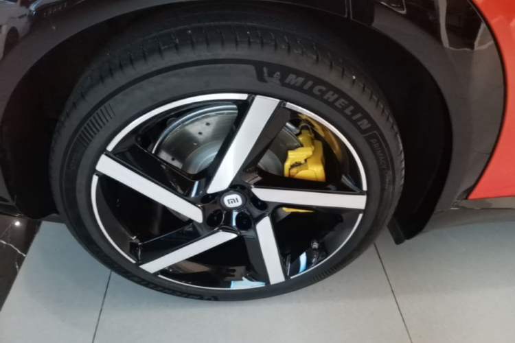 Used Xiaomi Auto YU7 2025 Ultra-Long Range High-Performance All-Wheel-Drive Max Edition
