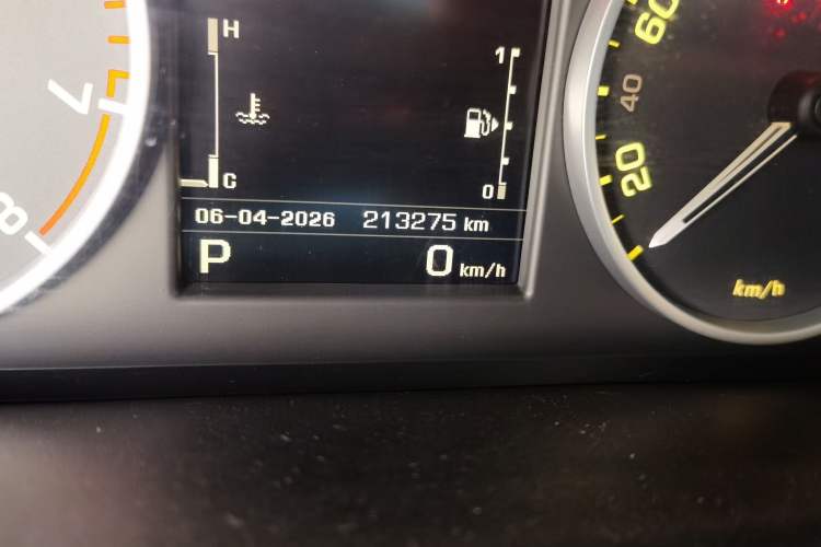 Used Land Rover Range Sport 2013 5.0 SC V8 HSE Odometer Close Up