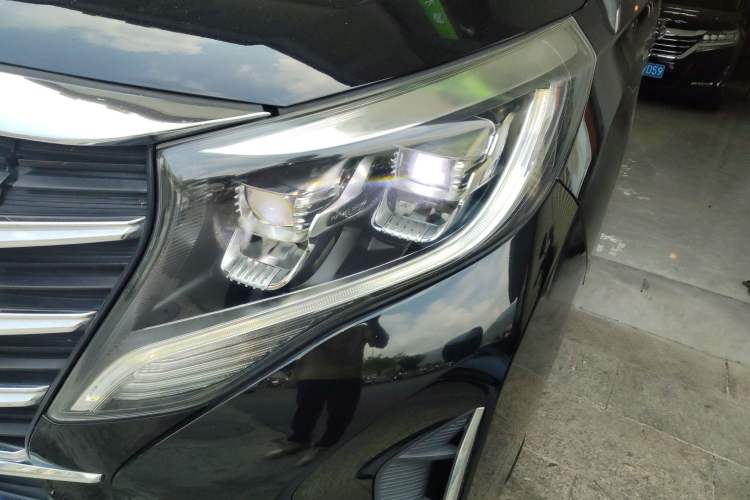 Used GAC Trumpchi M8 2023 Lingxiu Series 390T Deluxe Edition Left Front Headlight