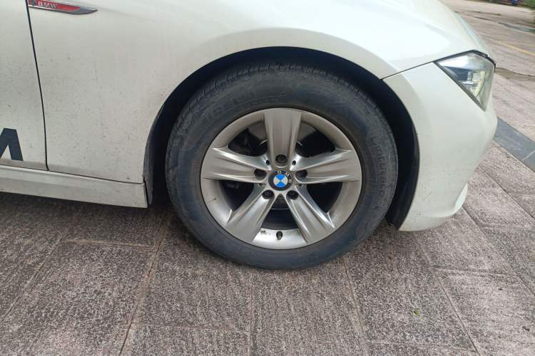 Used BMW 3 Series 2016 316Li Fashion Model Right Front Wheel Hub