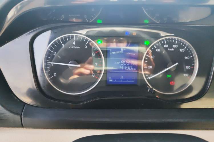 Used CHANGAN KUAYUE Xing V3 2023 1.5L Gasoline Comfort Edition 5-Seat Passenger Vehicle