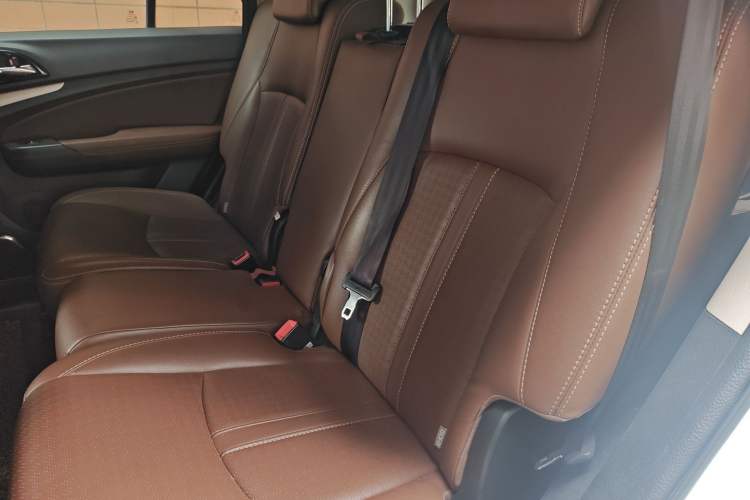 Used BYD S7 2015 2.0T Upgraded Automatic Luxury Version