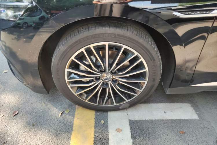 Used BYD Han 2024 EV Glory Edition 506KM Front-Wheel-Drive Premium Model