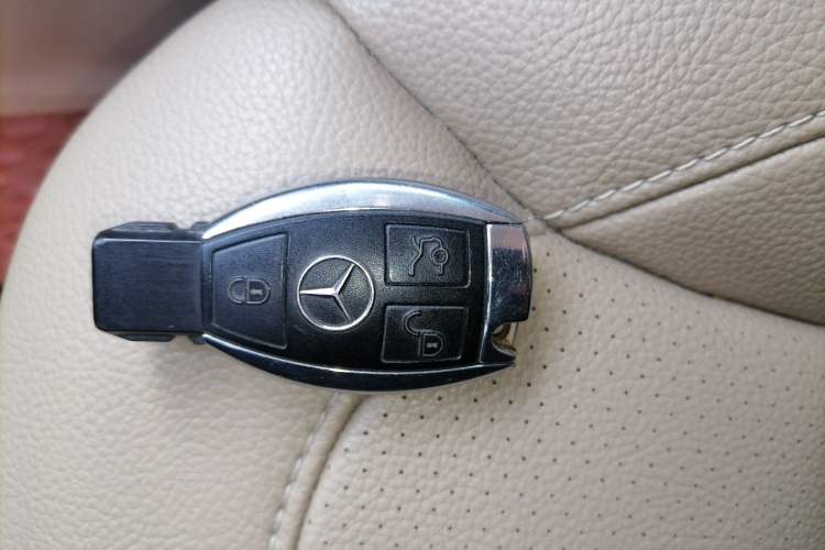 Used Mercedes-Benz M-Class 2014 ML 320 4MATIC