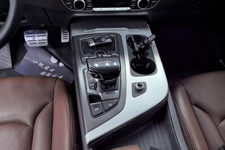 Used Audi Q7 2018 40 TFSI Comfort Model
