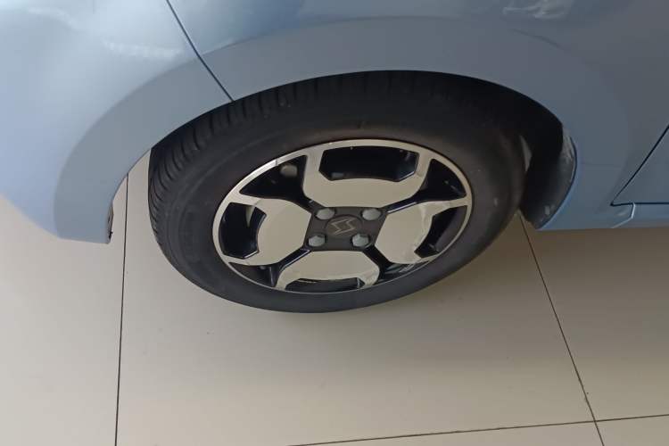 Used SOL E10X 2023 Anniversary Edition 301km Starry Sky 45kW Left Front Wheel Hub