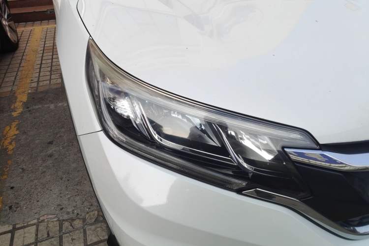 Used Honda CR-V 2015 2.0L two-wheel drive urban version