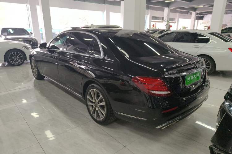 Used Mercedes-Benz E-Class 2018 Facelift E 300 L Luxury Edition
