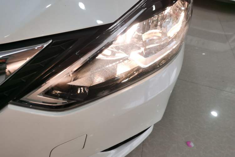 Used Nissan Sylphy 2021 Classic 1.6XE CVT Comfort Edition Left Front Headlight