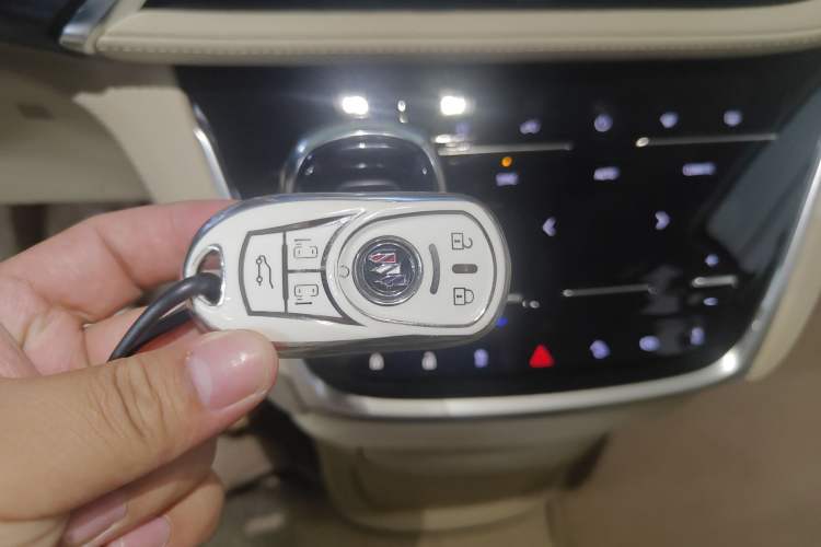 Used Buick GL8 2023 ES Lu Zun Deluxe Model
