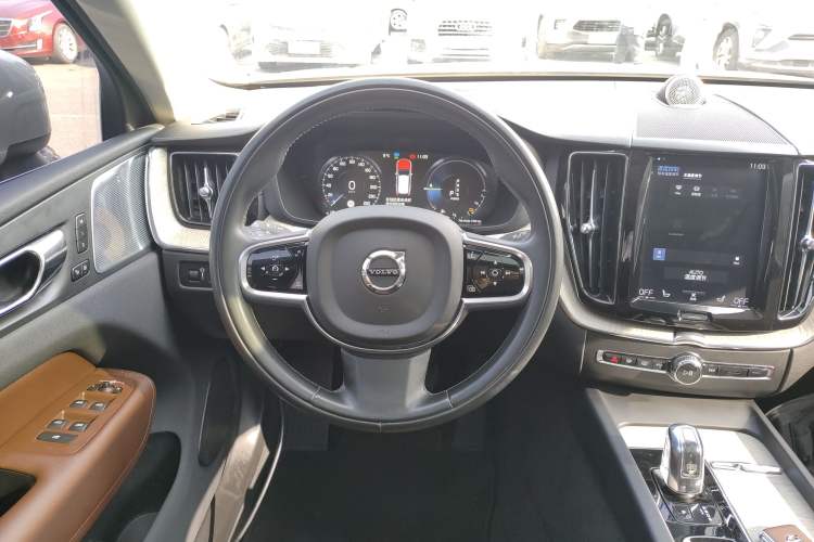 Used Volvo XC60 New Energy 2019 T8 e-Drive Hybrid Prestige Luxury Edition China VI Standard