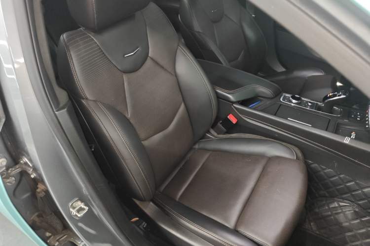 Used Cadillac CT5 2023 28T Platinum Edition Right Front Seat