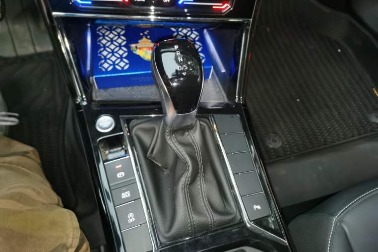 Used Volkswagen Passat 2023 Revised 330TSI Starry Elite Edition Gear Lever