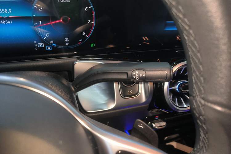 Used Mercedes-Benz GLB 2022 GLB 220 4MATIC Gear Lever