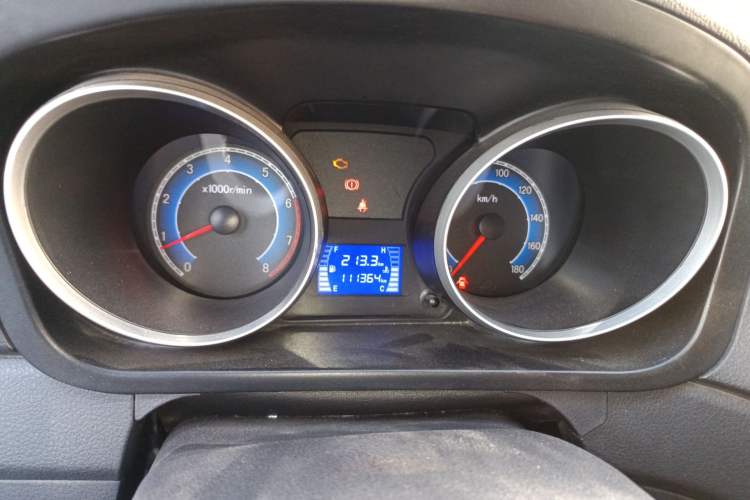 Used CHANGAN KAICHENG Ruixing M90 2021 2.0L Standard Version Flat-Top Liftgate 6-Seater LJ481Q6 Instrument Cluster