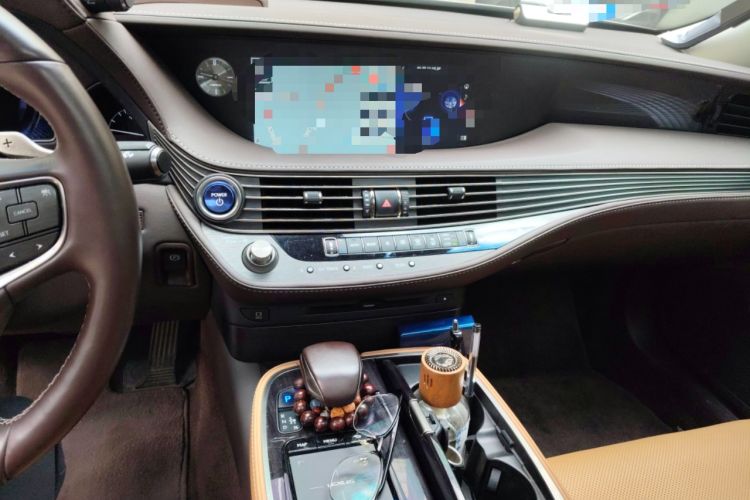 Used Lexus LS 2018 500h Excellence Edition China VI standard