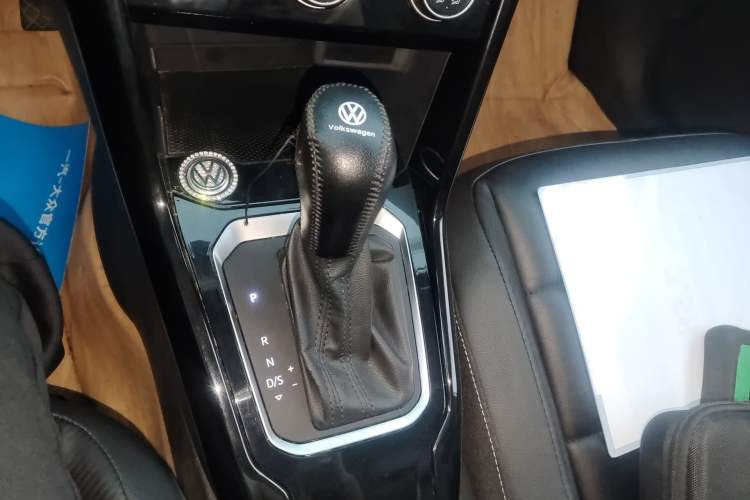 Used Volkswagen T-ROC 2020 280TSI DSG Two-Wheel Drive Comfort Version Gear Lever