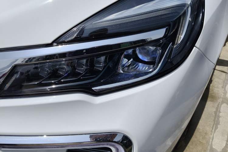 Used Buick GL8 2021 Land Cruiser Executive Class 652T Luxury Model