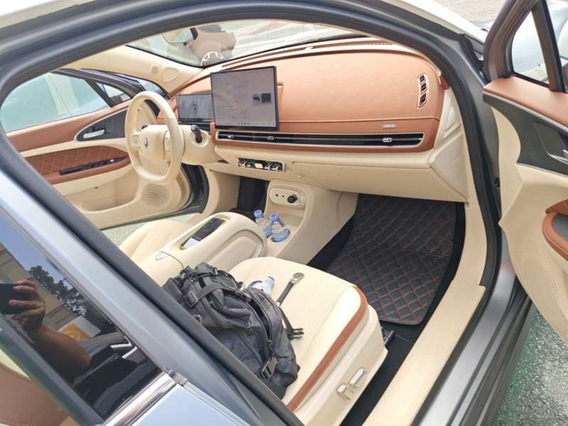 Used ORA Good Cat 2025 Model, 430 km Prestige Version — 28