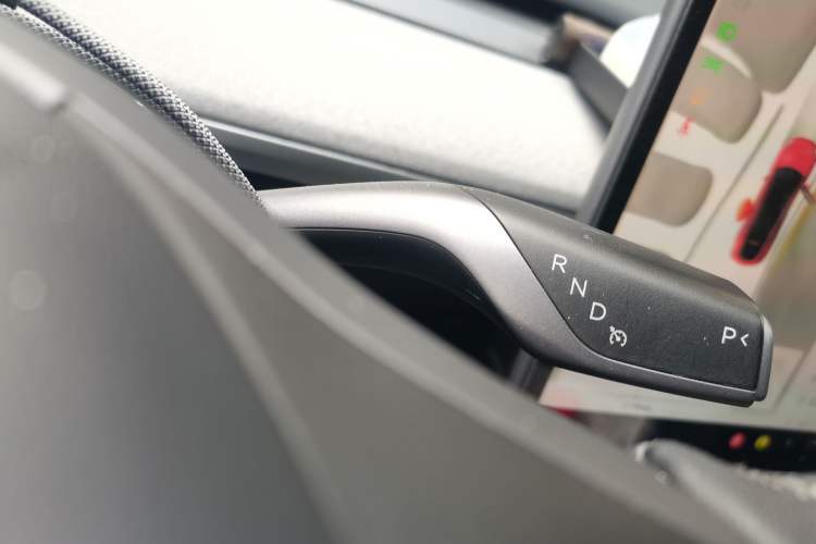 Used Tesla Model Y 2024 Rear-Wheel-Drive Version
