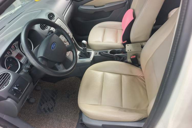 Used Ford Focus 2013 Hatchback Classic 1.8L Manual Base Model
