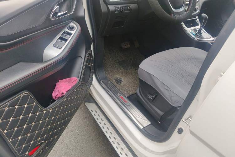 Used Baojun 560 2016 1.8L iAMT Luxury Model
