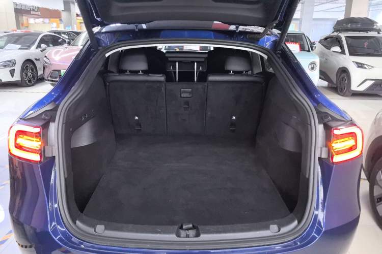 Used Tesla Model Y 2021 Long-Range All-Wheel-Drive Version