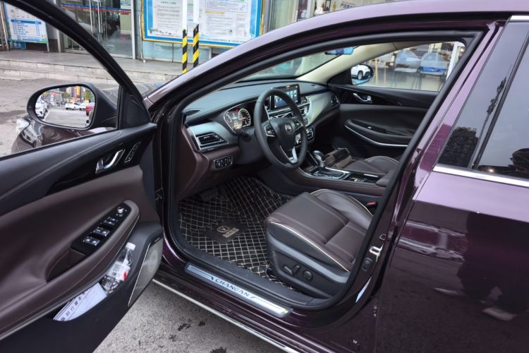 Used Changan Raeton CC 2018 1.5T Automatic Zunya Model China V Standard
