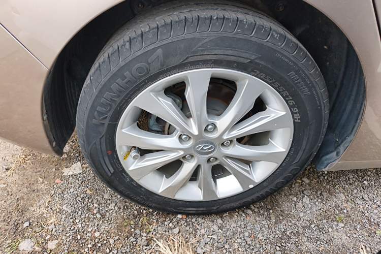 Used Hyundai Elantra (5th Generation / Langdong) 2016 1.6L Automatic Prestige Model
