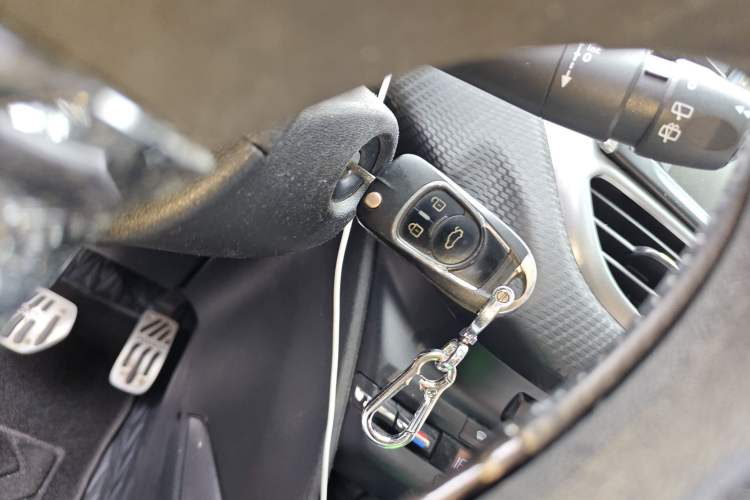 Used Peugeot 2008 2014 1.6L Automatic Fashion Edition