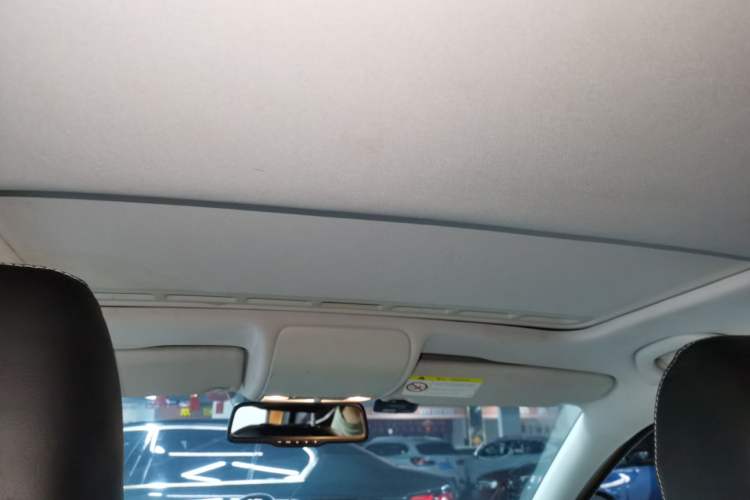 Used Volkswagen Polo 2014 1.6L Cross Polo Automatic Headliner