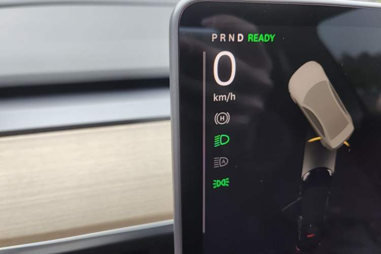 Used Tesla Model Y 2021 Long-Range All-Wheel-Drive Version 3D7