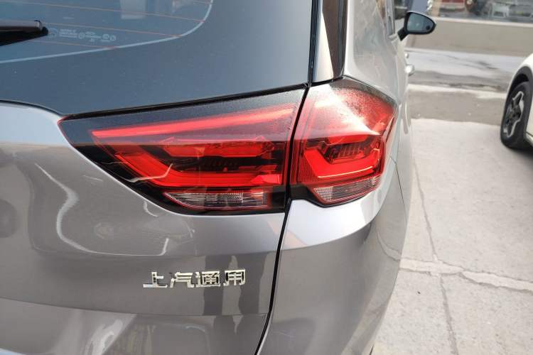 Used Chevrolet Orlando 2020 Mild Hybrid 530T Automatic Enjoyment Edition (5+2 Models) Exterior 3