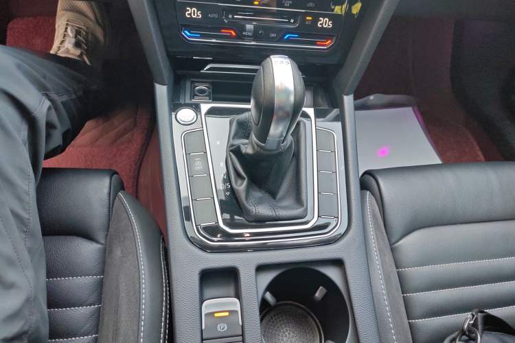 Used Volkswagen Magotan 2020 330TSI DSG Leading Model
