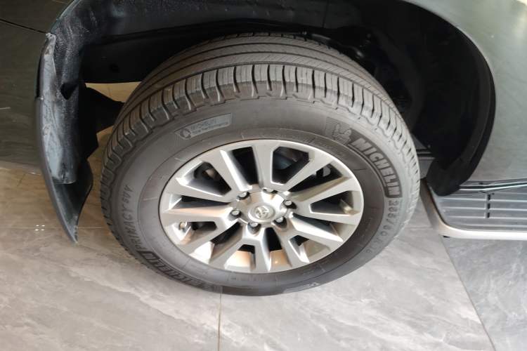 Used Toyota Prado 2018 3.5L Automatic TX-L with Rear-Mounted Spare Tire