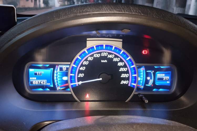 Used BYD S6 2014 2.0L Manual Luxury 5-Seater