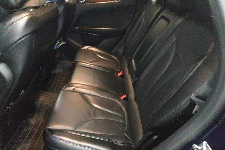 Used Lincoln MKC 2017 2.0T Two-Wheel-Drive Luxury Edition
