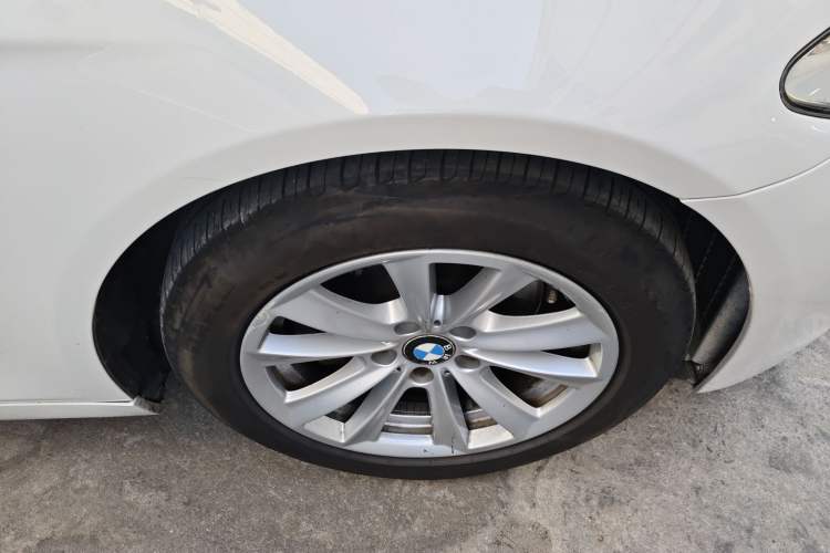 Used BMW 5 Series 2011 523Li Luxury Model
