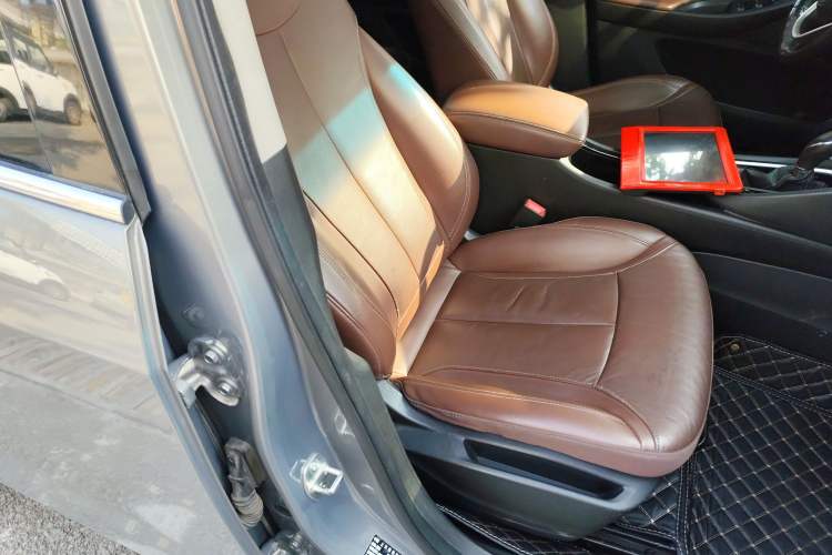 Used Buick GL6 2018 18T 6-Seater Luxury Model
