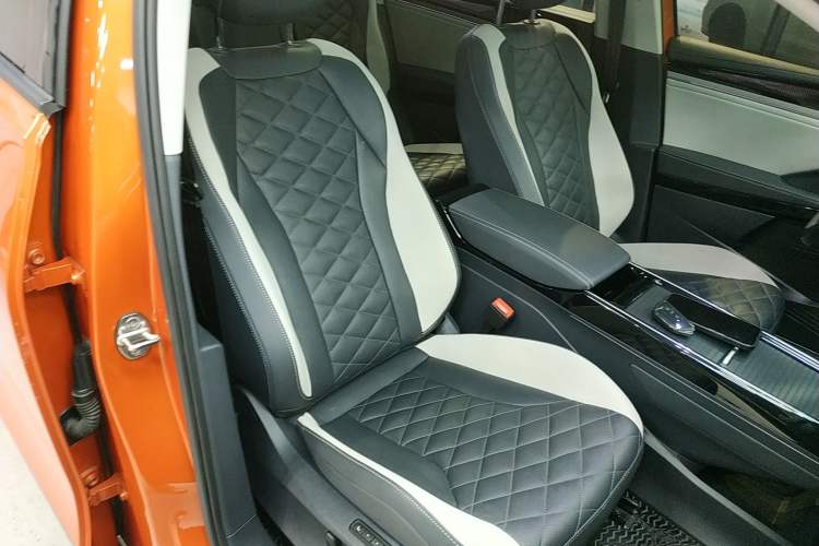 Used Volkswagen ID.6 CROZZ 2021 Long-Range PURE+ Edition