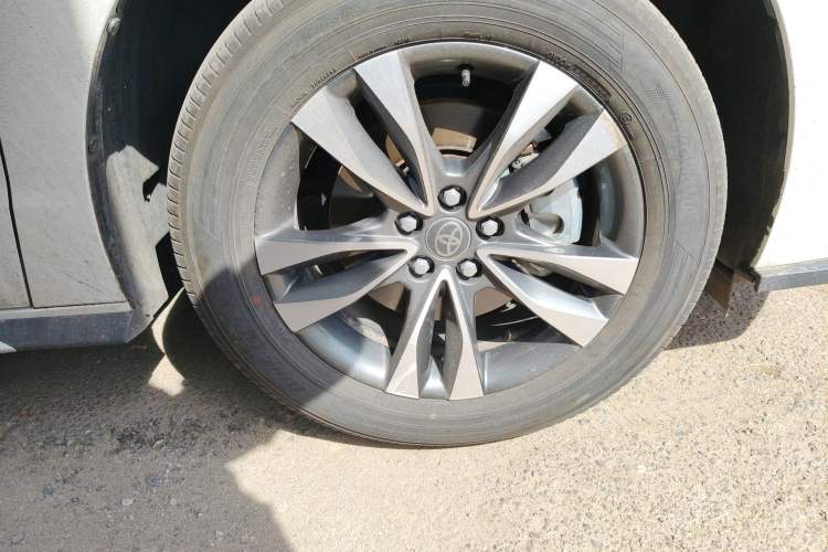 Used Toyota Granvia 2024 2.5L Hybrid Luxury Edition Exterior 7