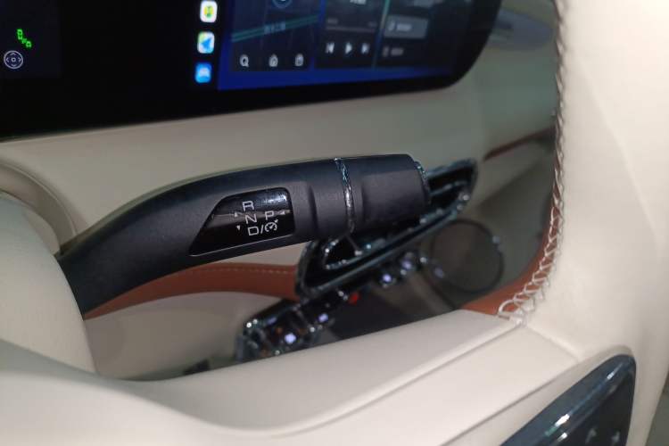 Used ORA Ballet Cat 2022 401 km Nutcracker Edition