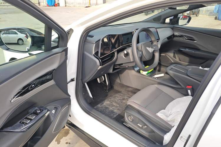 Used Hongqi EH7 2025 600 Smart Selection Edition
