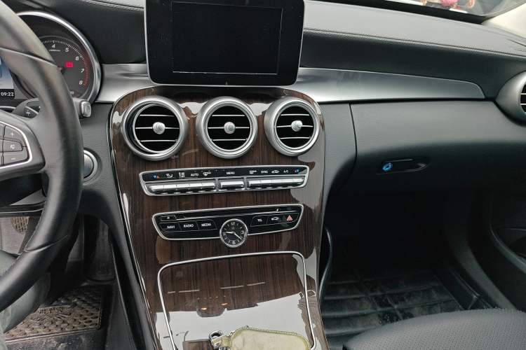 Used Mercedes-Benz C-Class 2015 C 180 L
