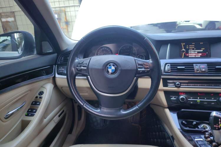 Used BMW 5 Series 2013 525Li Leading Model