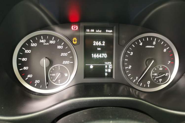 Used Mercedes-Benz Vito 2021 2.0T Business Version 7 Seats