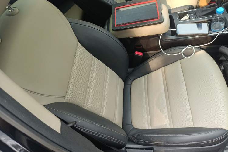 Used Kia Sorento 2015 Sorento L 2.4L Gasoline 4WD Elite Edition 5 Seats China IV Standard