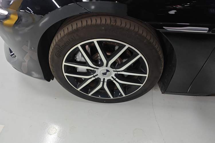 Used Denza Z9 2024 1100 km Four-Wheel Drive Max Version
