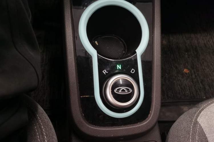 Used Chery QQ Little Ant 2021 200 000-Yuan Ant Fan Edition Talent Version Lithium Iron Phosphate 301 km Gear Lever